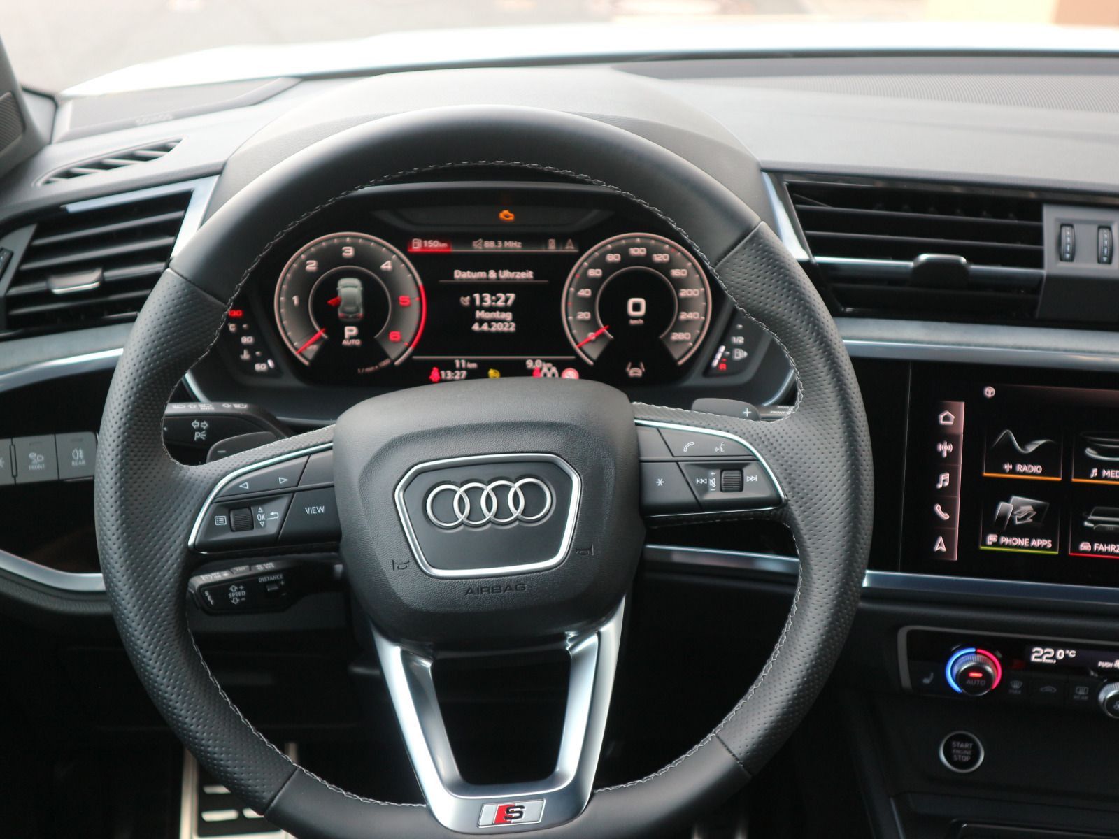 Audi Q3 S line 40 TDI quattro - Samsaru's Car Outlet