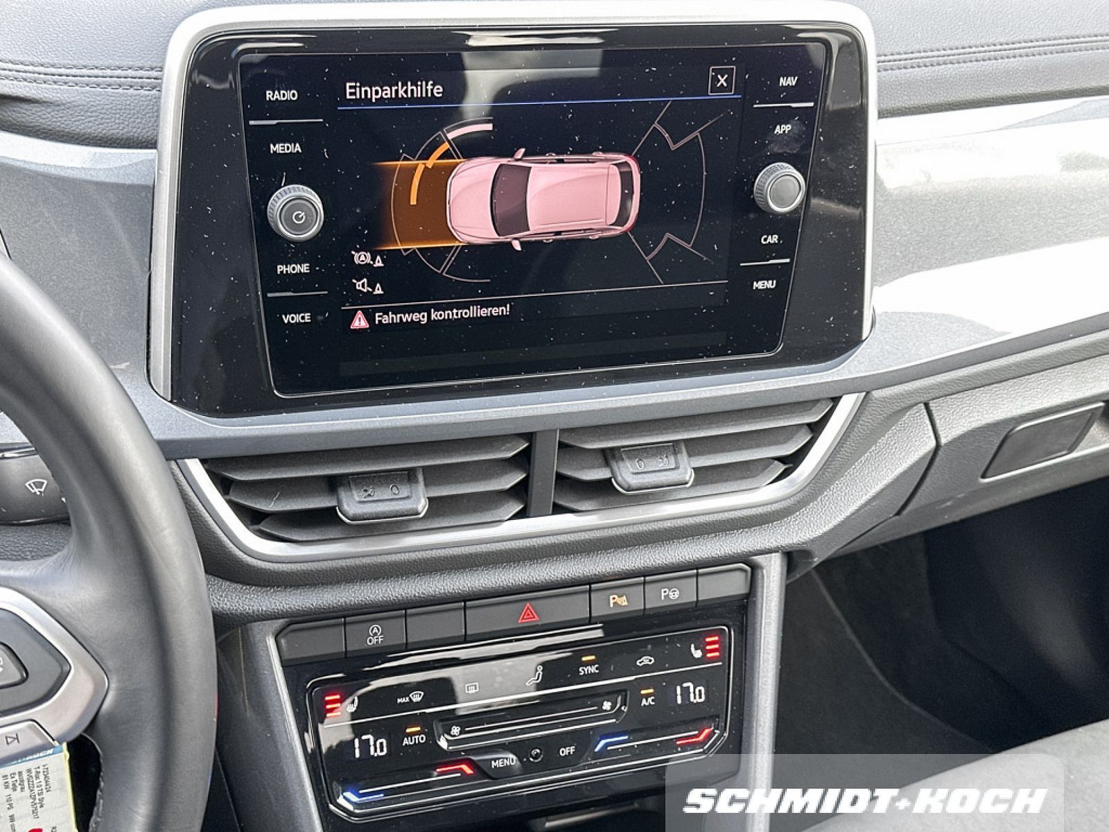 Volkswagen T-Roc 1.0 TSI Style - Samsaru's Car Outlet