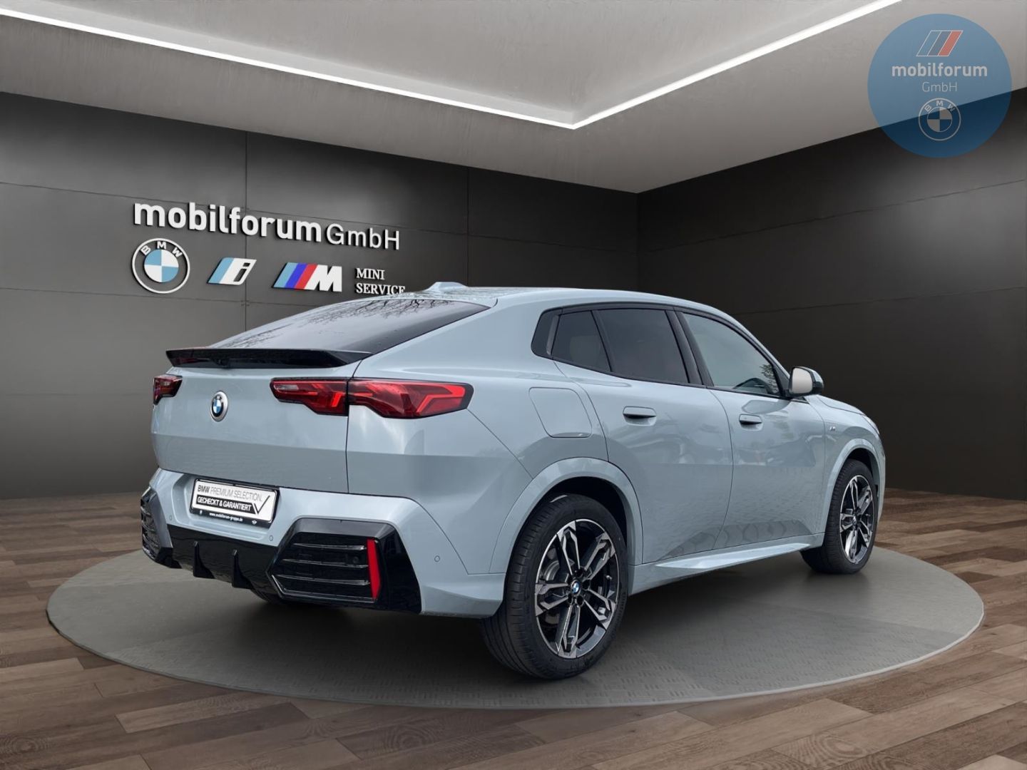 BMW X2 xDrive20d M-Sport AHK ACC HUD 360Kamera 19Zol