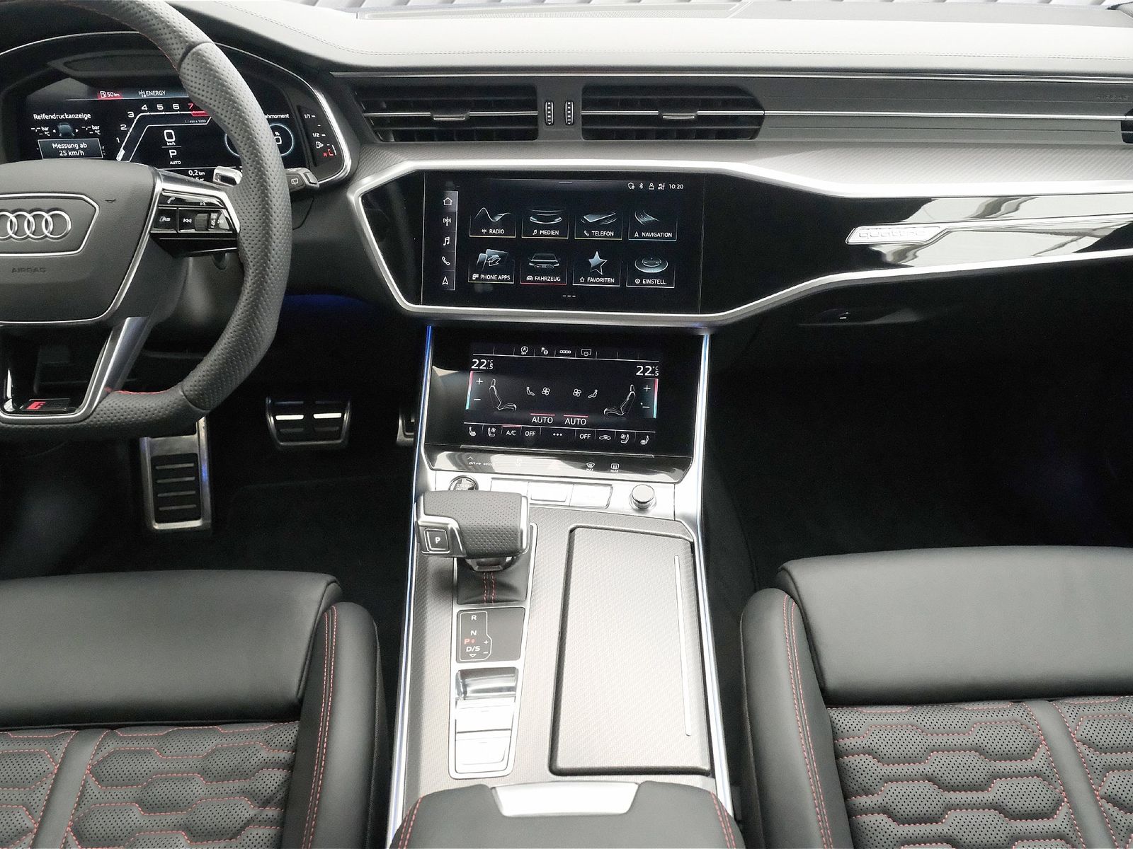 Audi RS6 Avant 4.0 TFSI quattro M Sport PANO AHK RFK