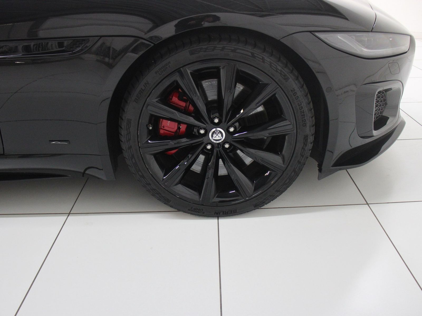 Jaguar F-Type Coupe P575 AWD Aut. R75 DAB LED RFK PDC