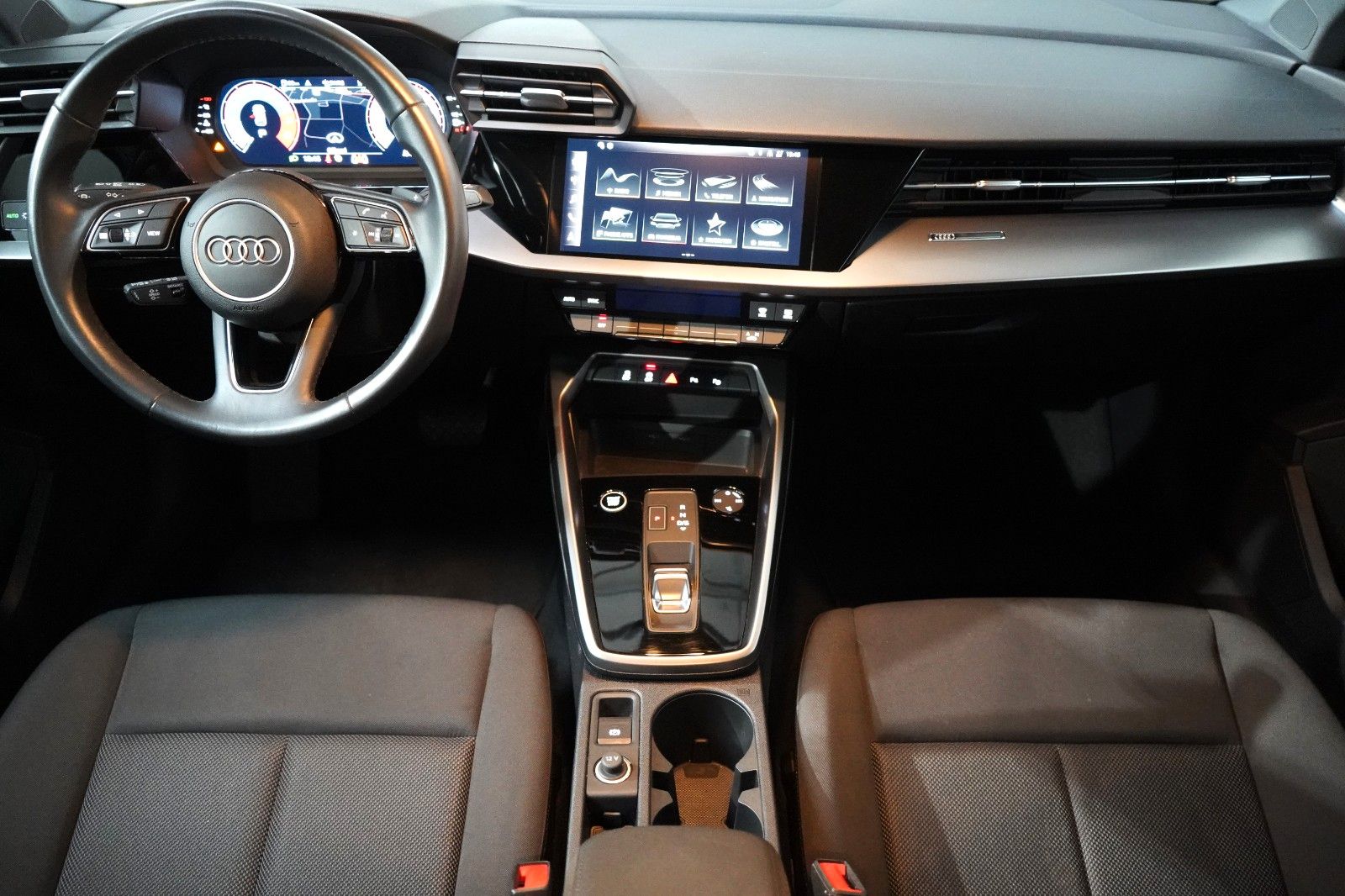 Audi A3 30 TFSI Advance - Samsaru's Car Outlet