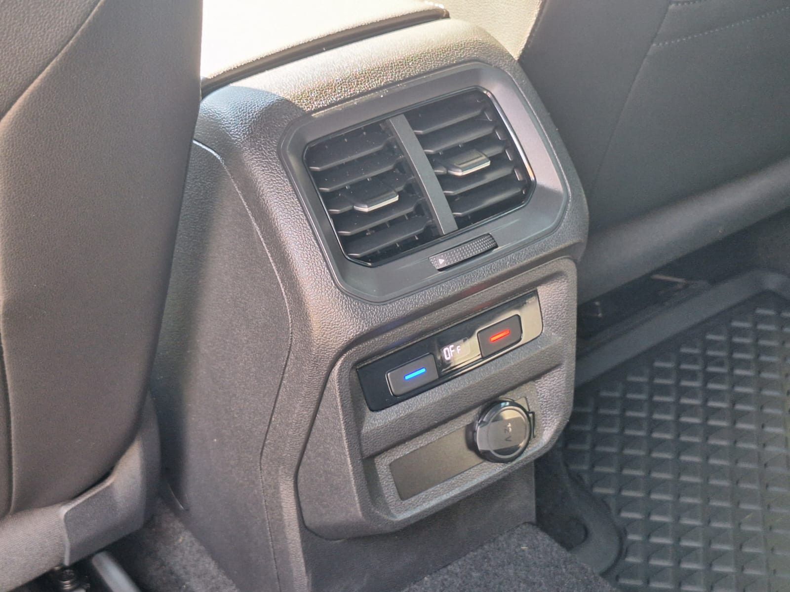 Volkswagen Tiguan R-Line 4Motion DSG - Samsaru's Car Outlet