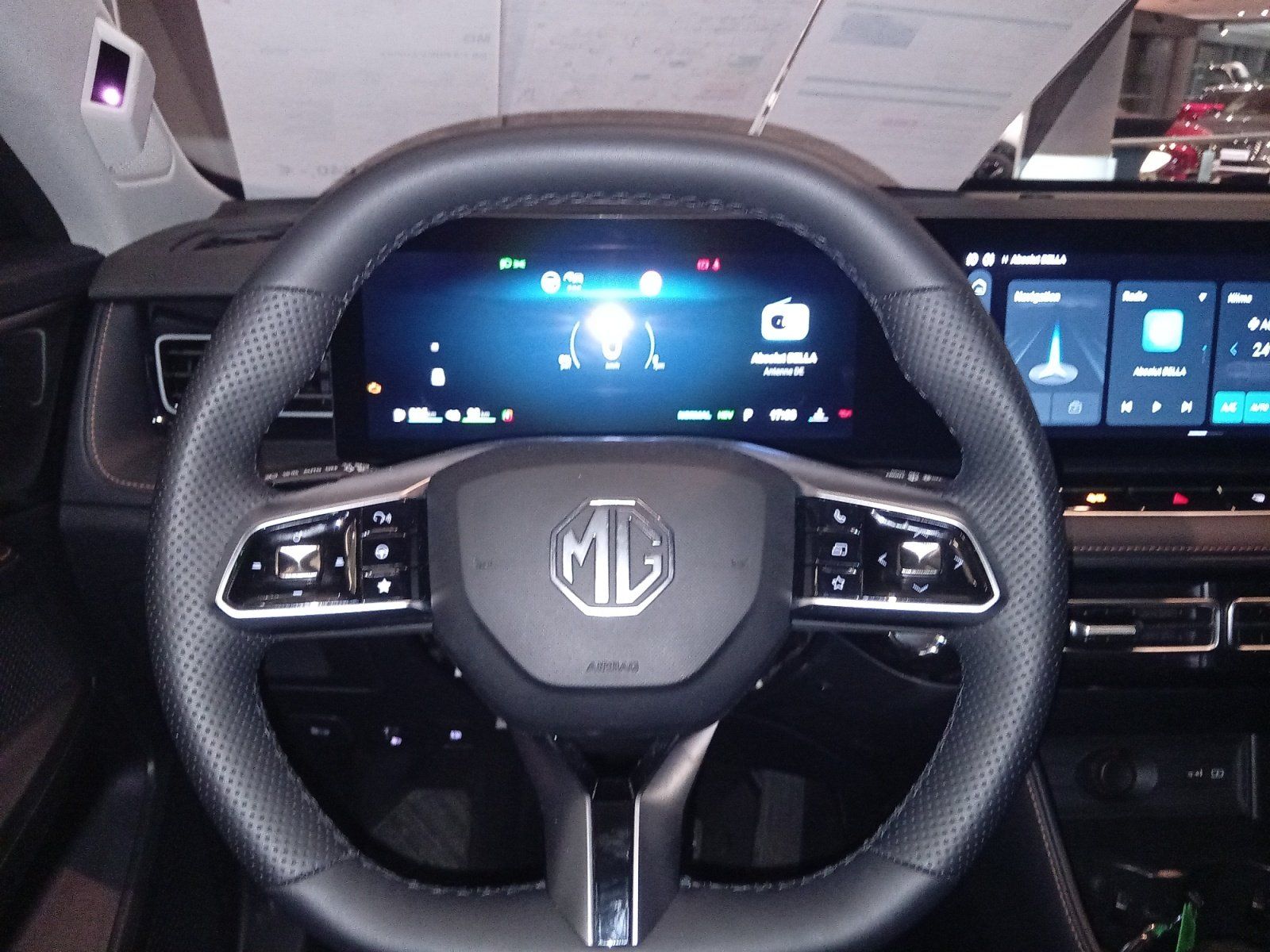 MG HS 1.5 PHEV Luxury Vorführwagen*Vollausstattung*