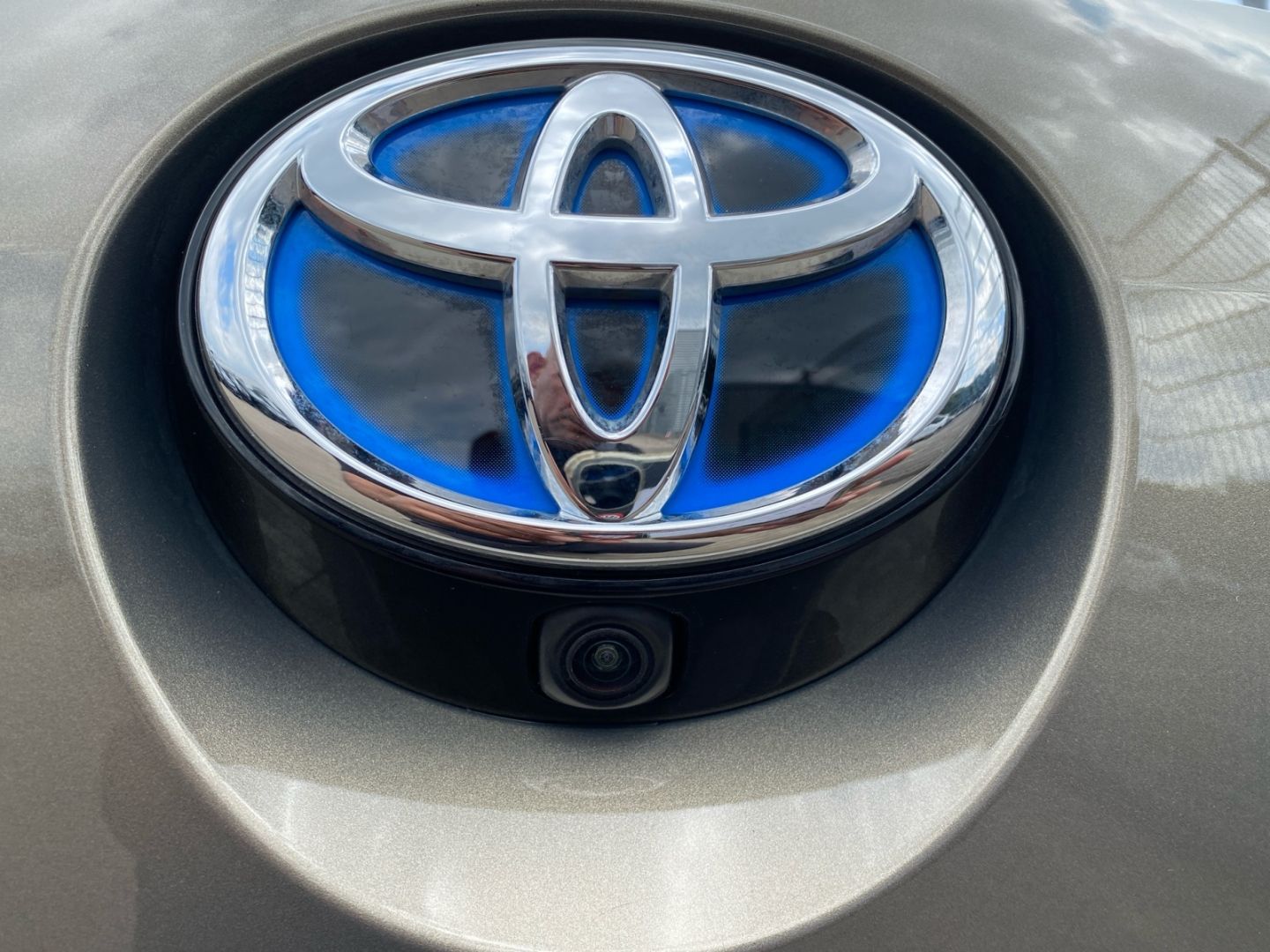 Toyota Corolla 1.8 Hybrid - Samsaru's Car Outlet