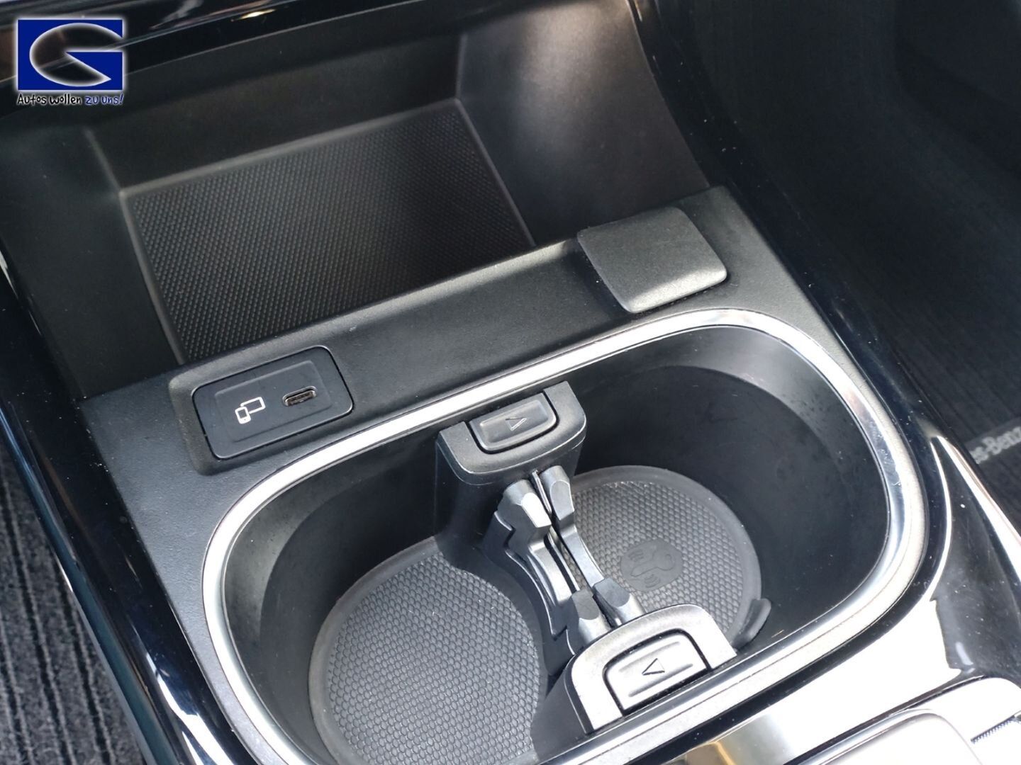 Mercedes-Benz A250 e Progressive - Samsaru's Car Outlet