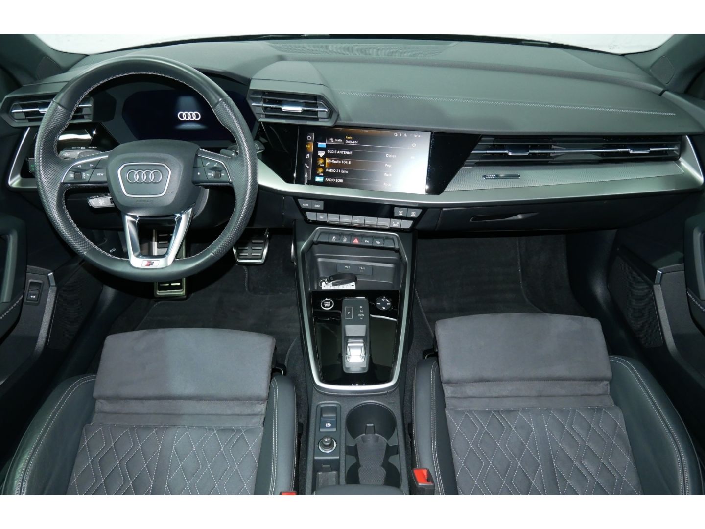 Audi A3 35 TFSI S line LED+Navi+Virt+Kam+B&O+S-Sitze