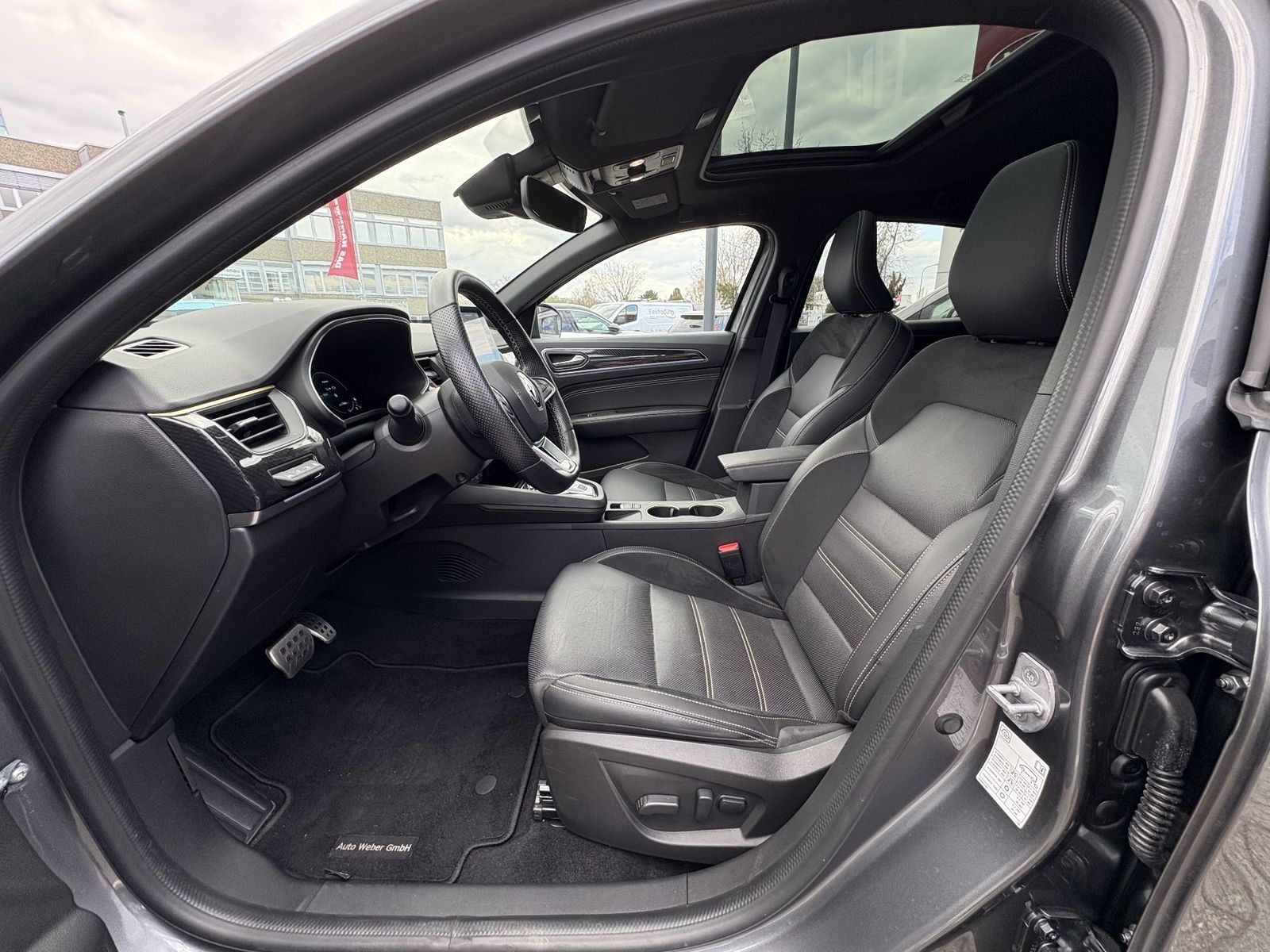 Renault Arkana E-Tech Hybrid TCe 145 Engineered - Samsaru's Car Outlet