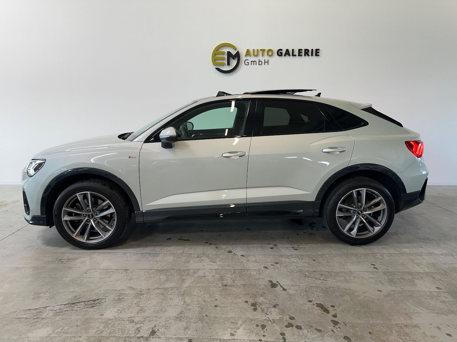 Audi Q3 Sportback 45 TFSI quattro S line - Samsaru's Car Outlet
