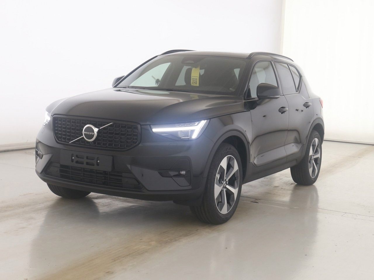 Volvo XC40 B4 Ultra Dark - Samsaru's Car Outlet