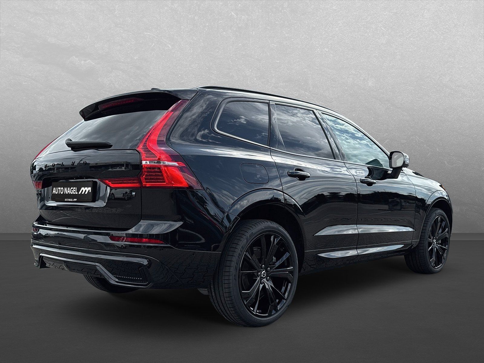 Volvo XC60 Black Edition Plus, T6 AWD Plug-in+ AHK