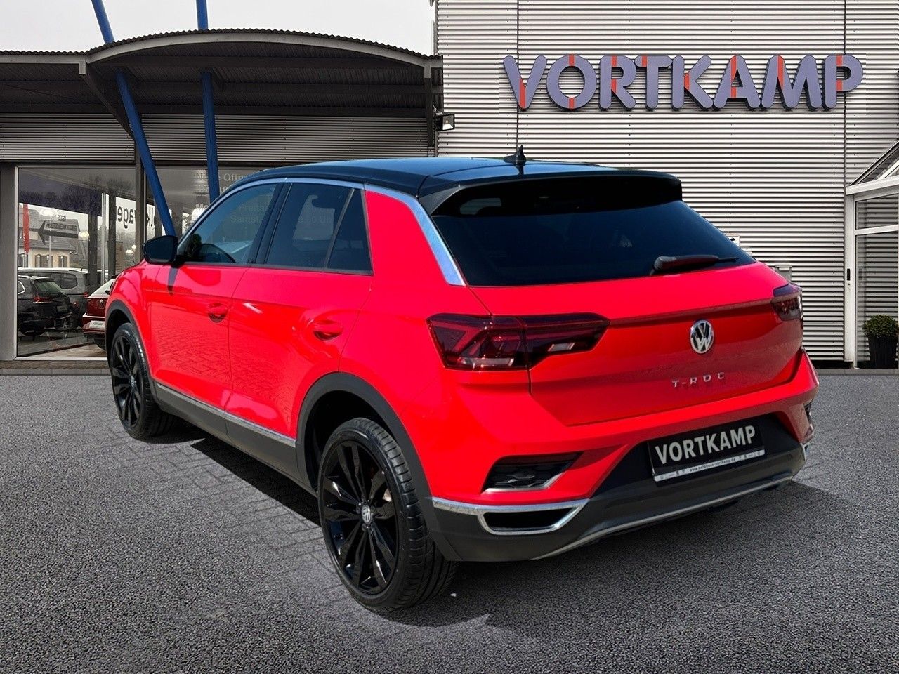 Volkswagen T-Roc Sport - Samsaru's Car Outlet