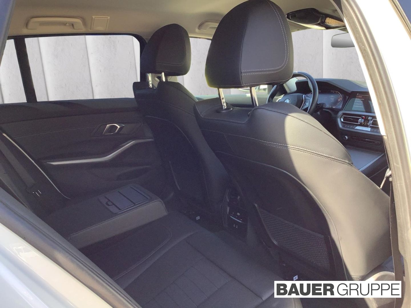 BMW 320 d - Samsaru's Car Outlet