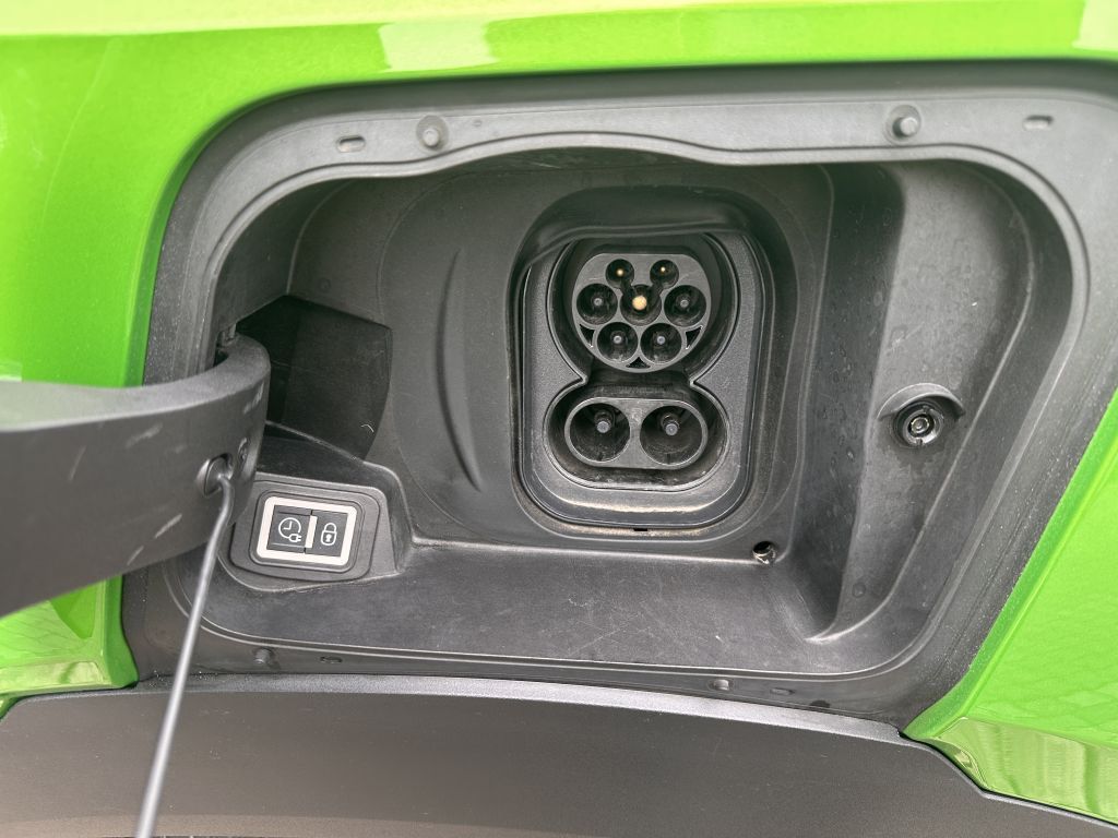 Opel Mokka-e Ultimate - Samsaru's Car Outlet