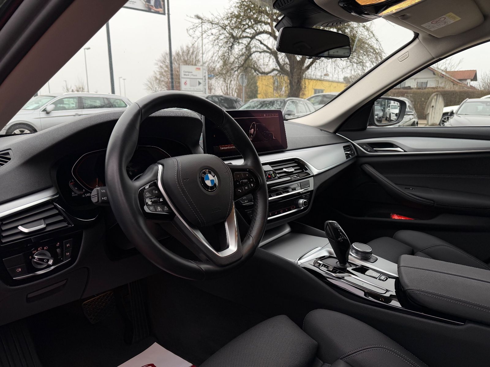 BMW 520D XDRIVE AUT.*LED*AHK*ACC*