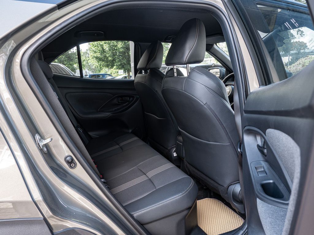 Toyota Yaris Cross Adventure 1.5 Hybrid SHZ ACC HUD Win