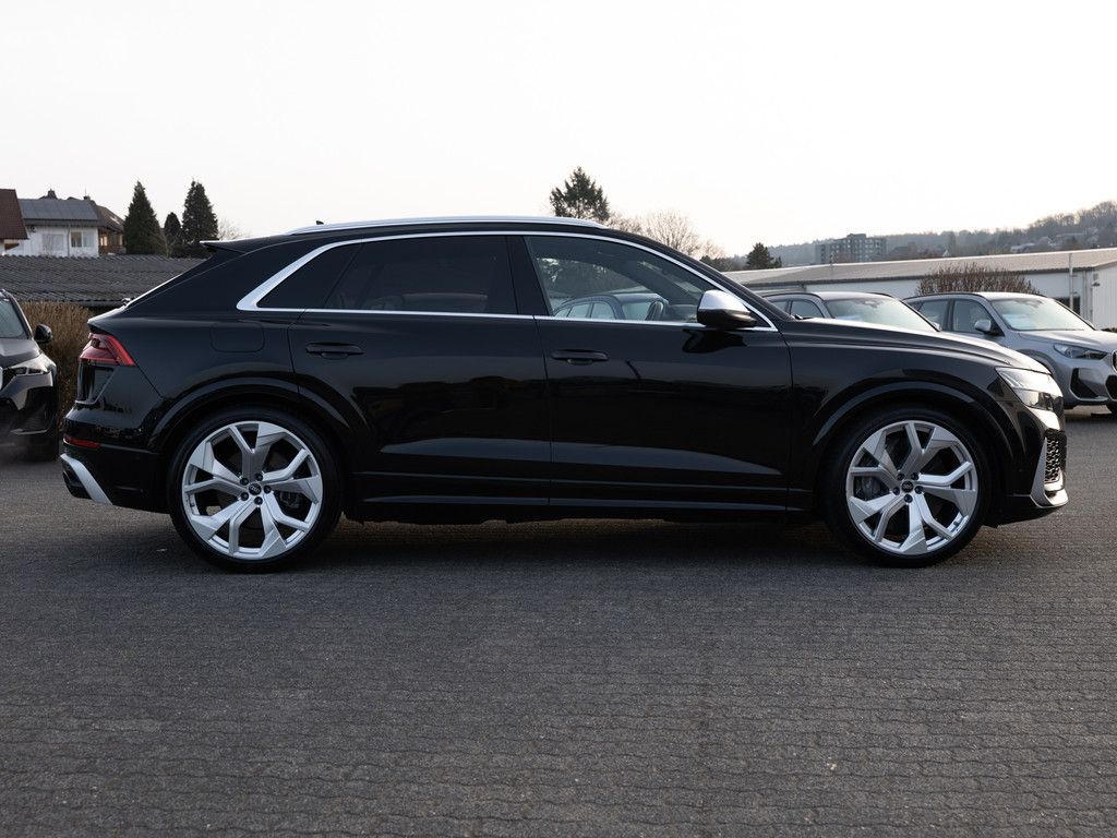 Audi RS Q8 quattro PANO AHK HUD 360° MATRIX-LED B&O