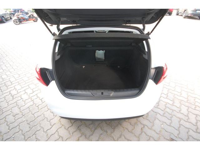 Peugeot 308 Allure Pack BlueHDi 130 EAT8 - Samsaru's Car Outlet