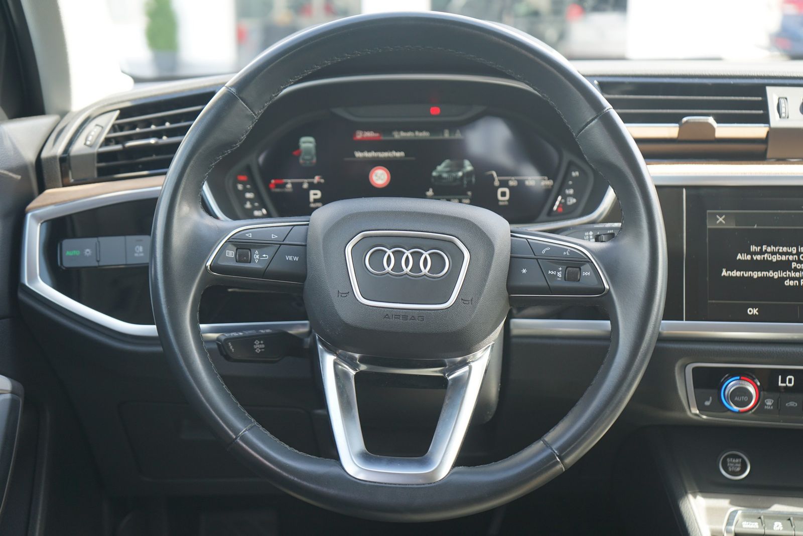 Audi Q3 35 2.0 TDI quattro S line - Samsaru's Car Outlet