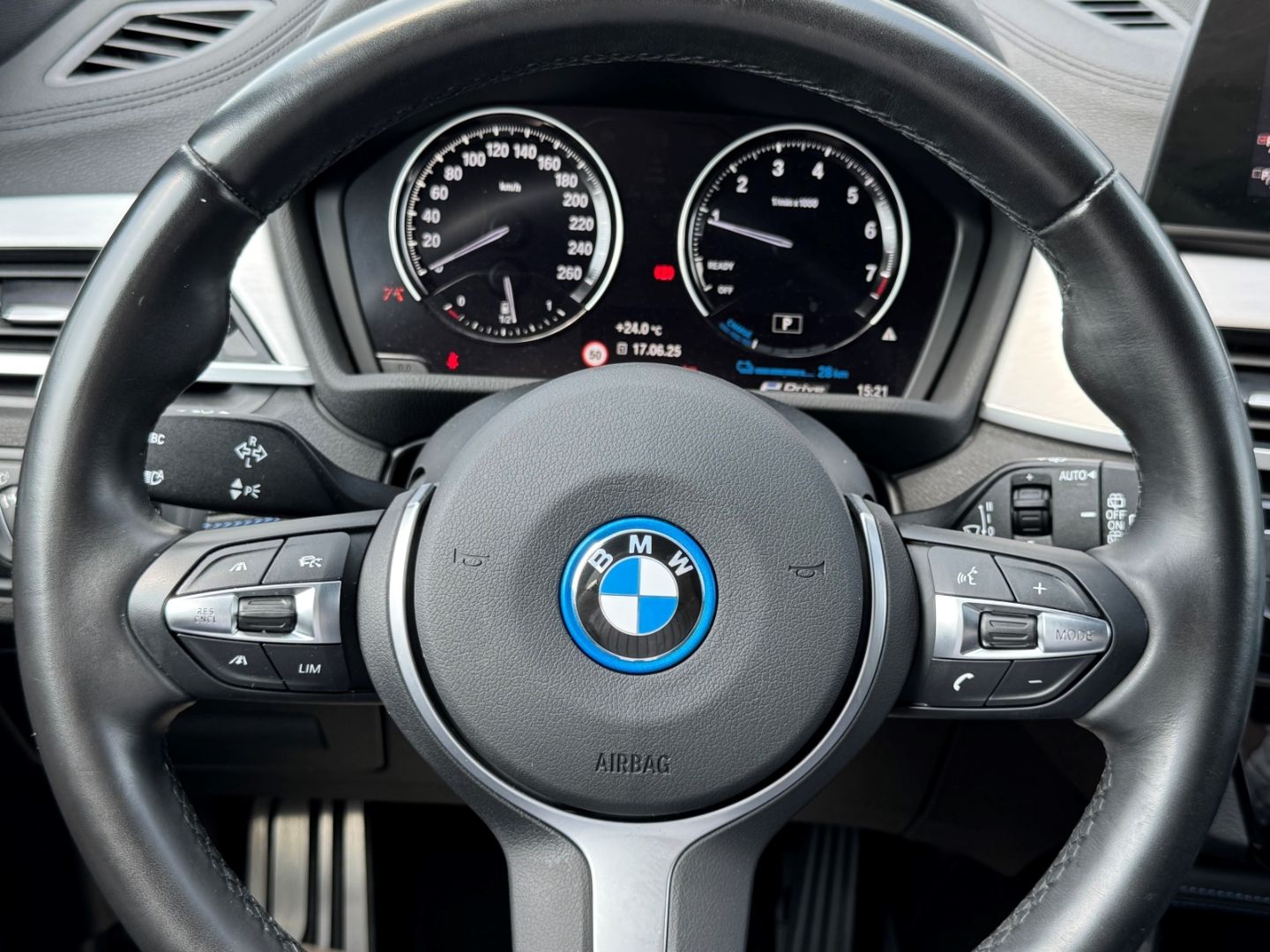 BMW X1 xDrive25e M SPORT - Samsaru's Car Outlet