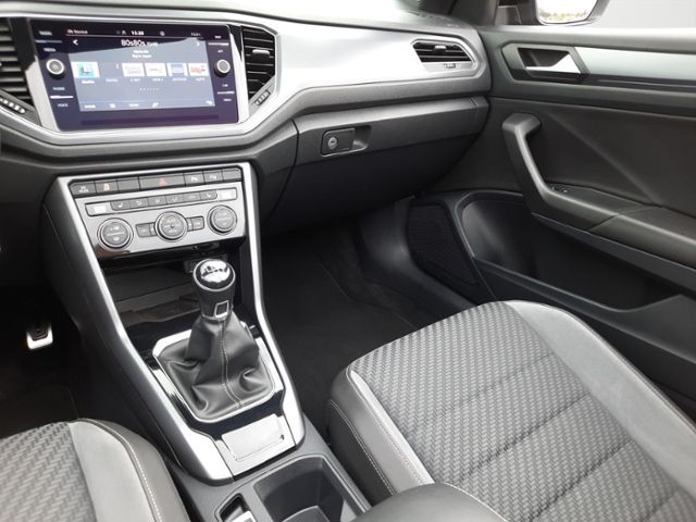 Volkswagen T-Roc 1.5TSI R-Line - Samsaru's Car Outlet