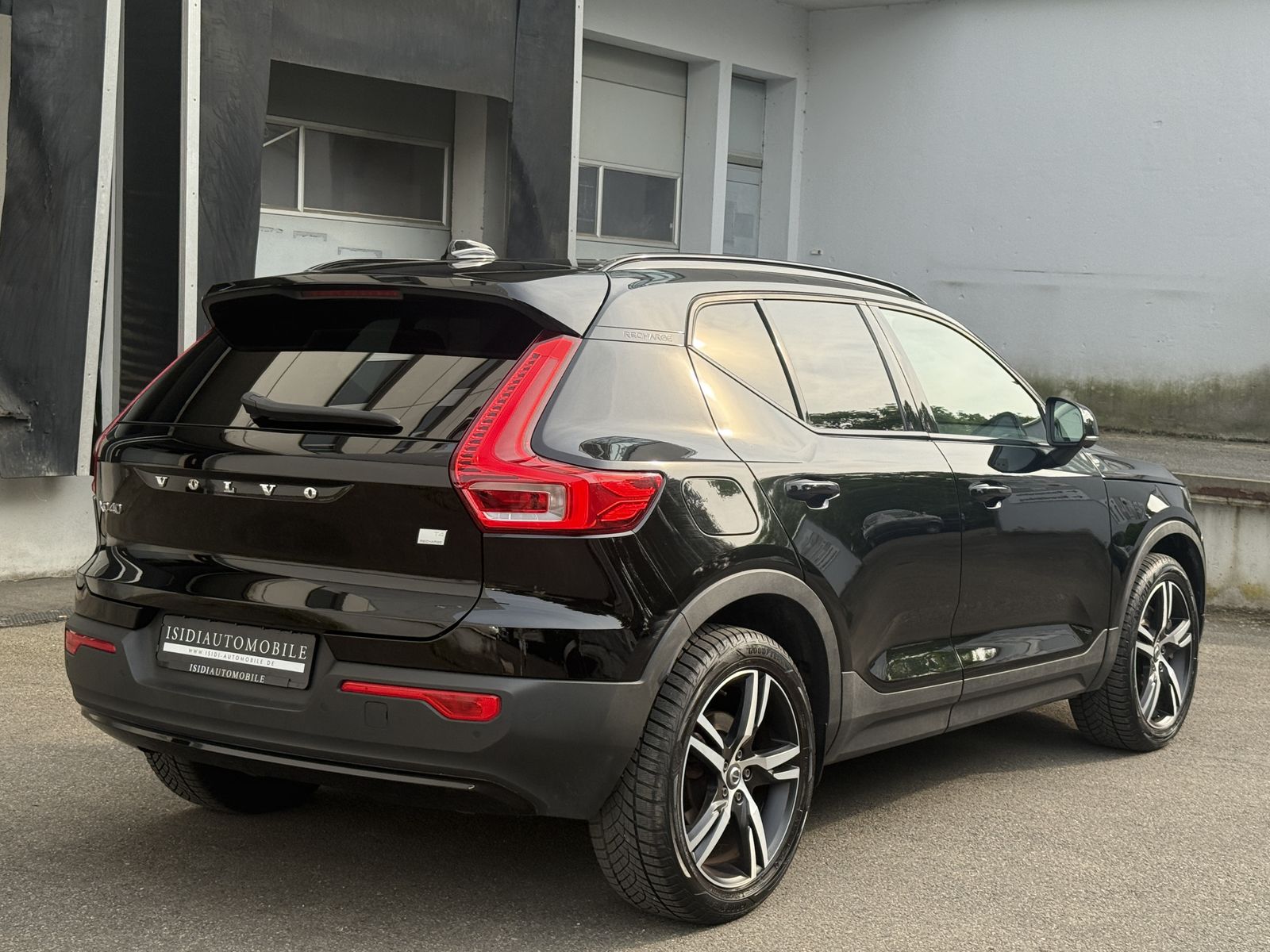 Volvo XC40 R Design Expression Recharge Plug-In Hybrid
