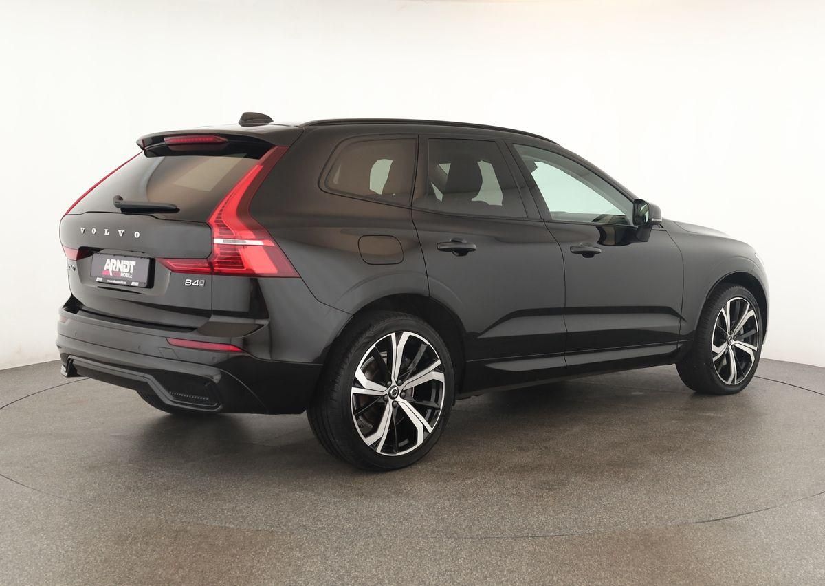 Volvo XC60 B4 AWD Plus Dark LED Pano ACC Kam 21" AHK