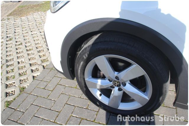 Volkswagen T-Cross Style R-Line - Samsaru's Car Outlet