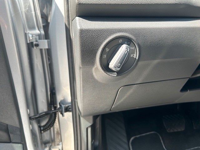 Volkswagen T-Roc 1.5 TSI Style - Samsaru's Car Outlet
