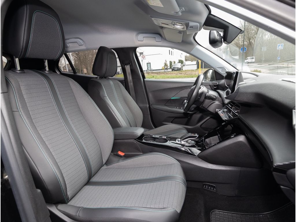 Peugeot 2008 ELEKTRO ALLURE - Samsaru's Car Outlet