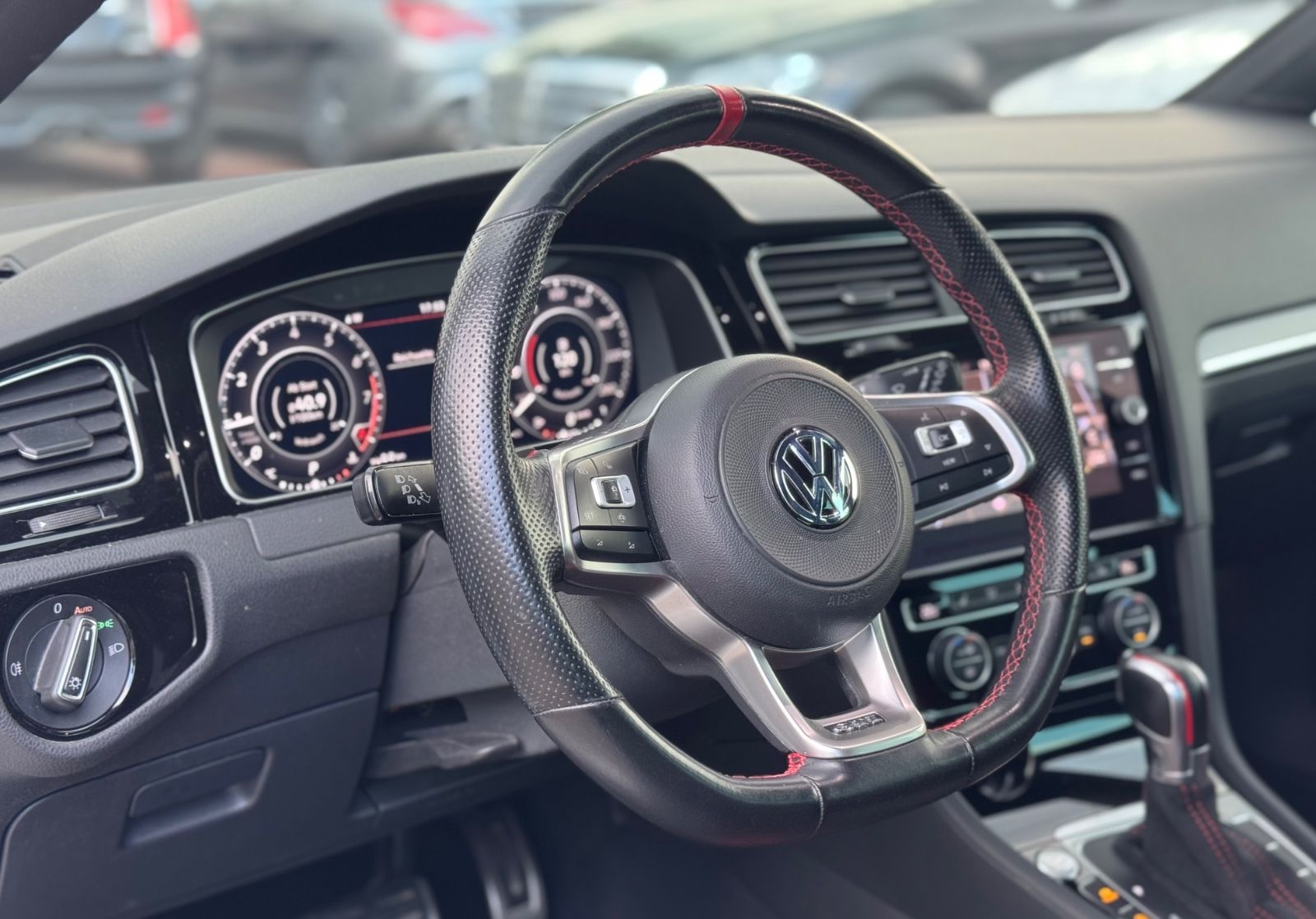 Volkswagen Golf VII GTI TCR - Samsaru's Car Outlet