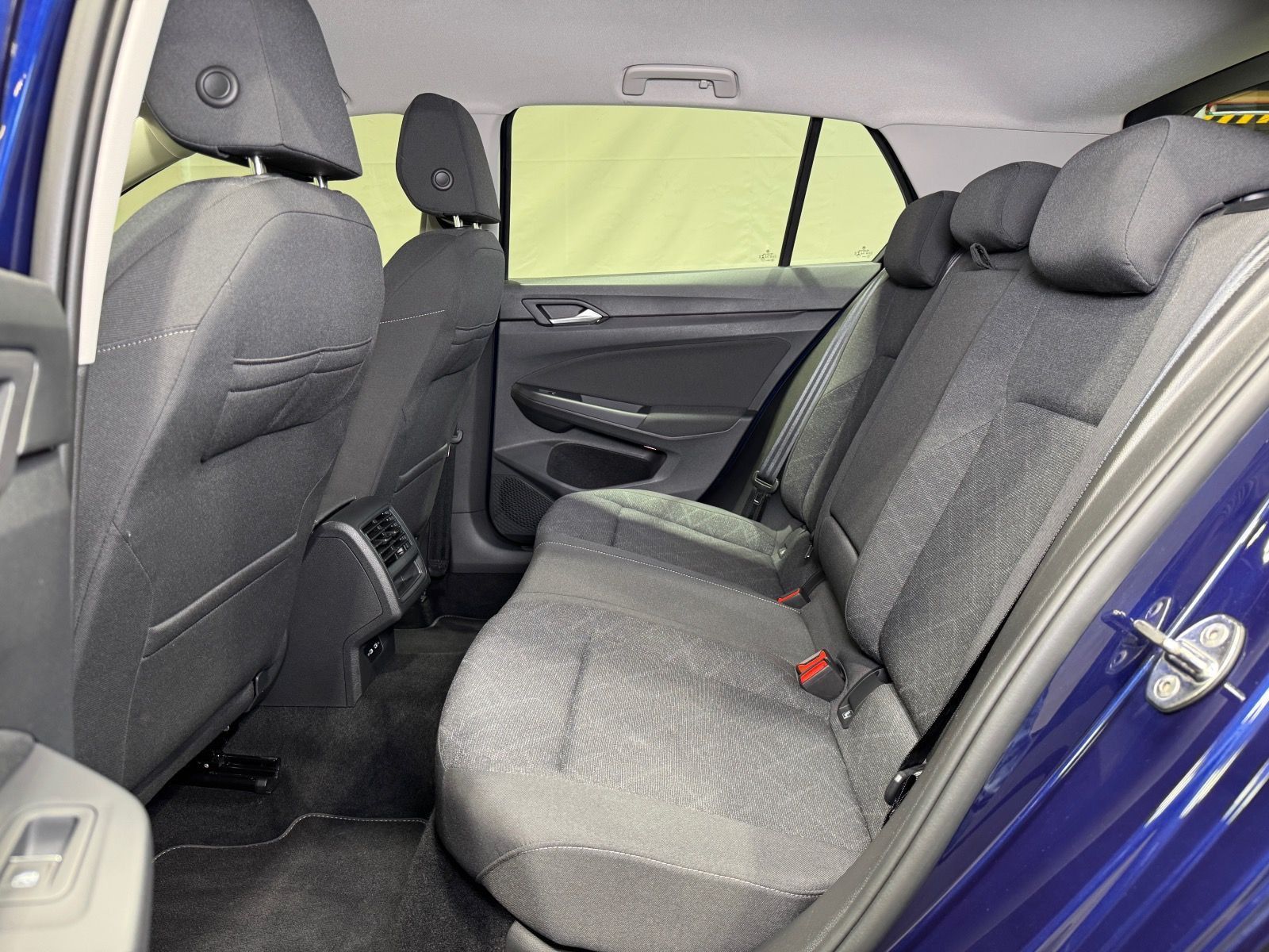 Volkswagen Golf Life 1.0 TSI - Samsaru's Car Outlet