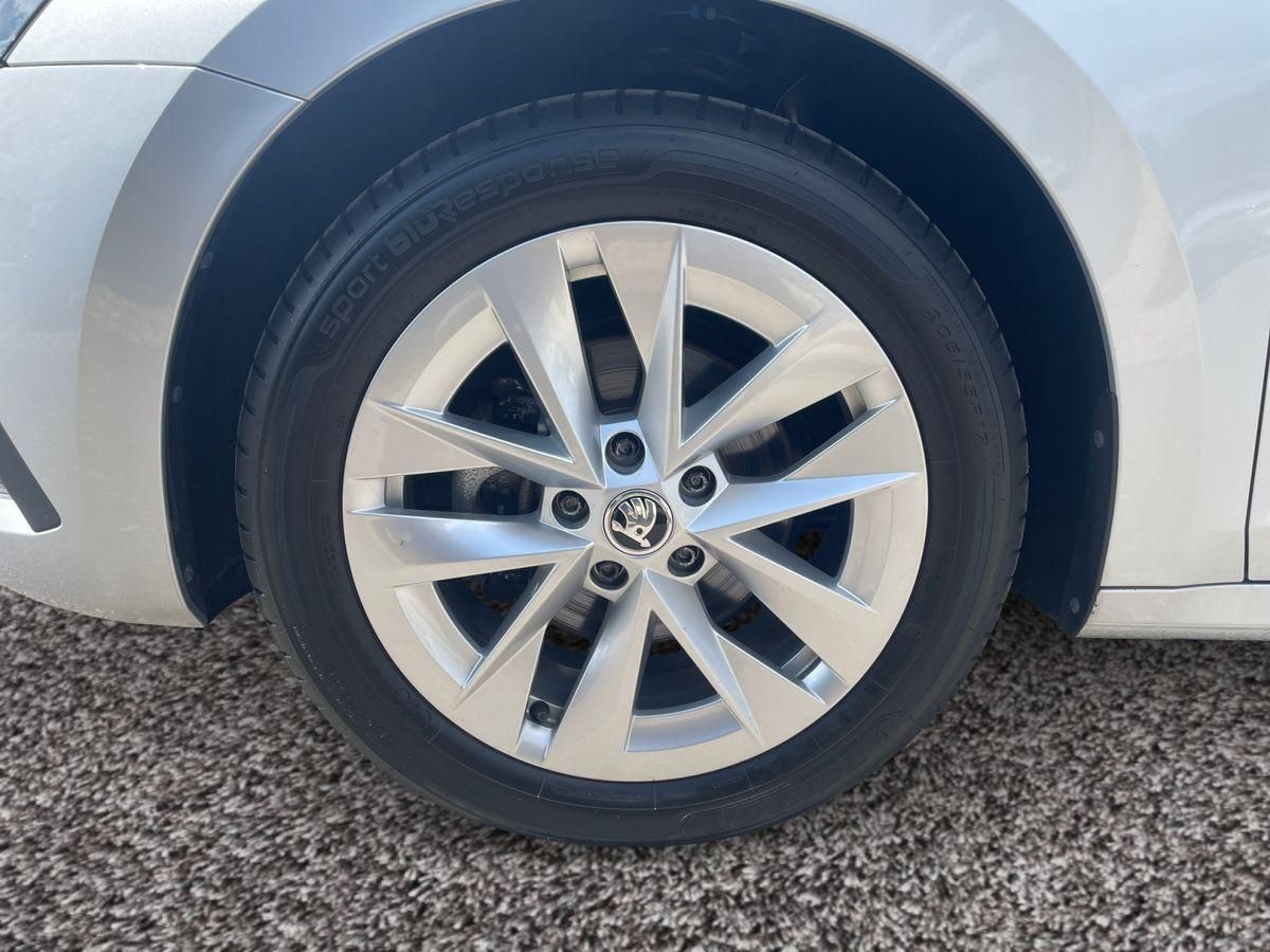Skoda Octavia 2.0 TDI DSG STYLE - Samsaru's Car Outlet