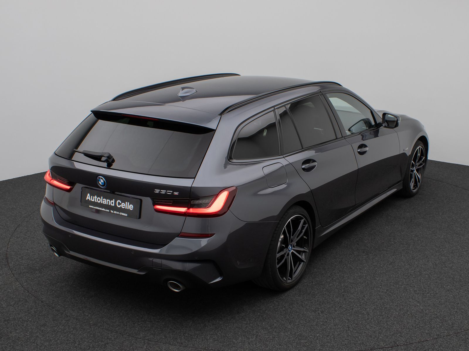 BMW 330e M Sport - Samsaru's Car Outlet