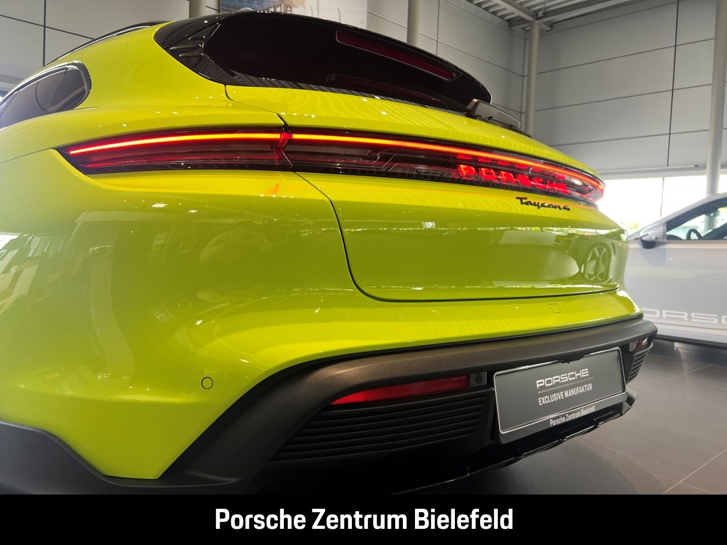 Porsche Taycan 4 Cross Turismo BOSE Performancebatterie+