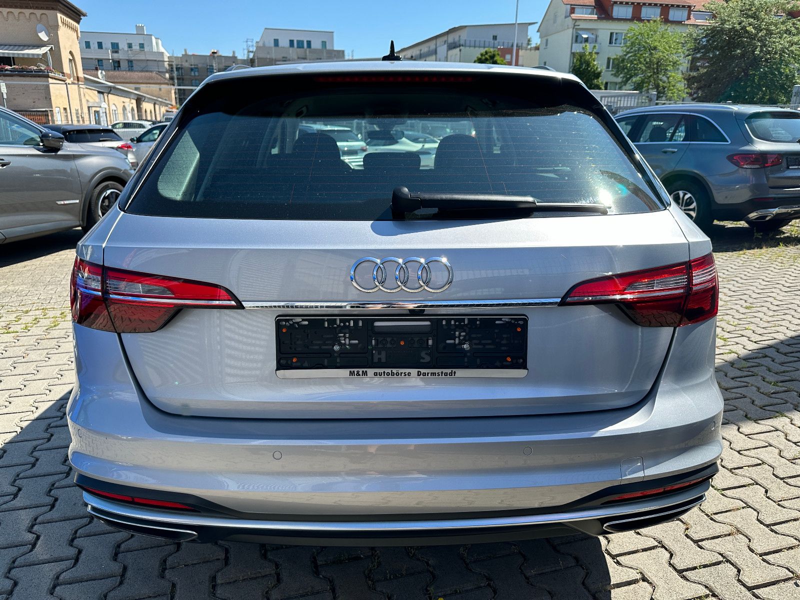 Audi A4 Av. 35TDI advanced - Samsaru's Car Outlet