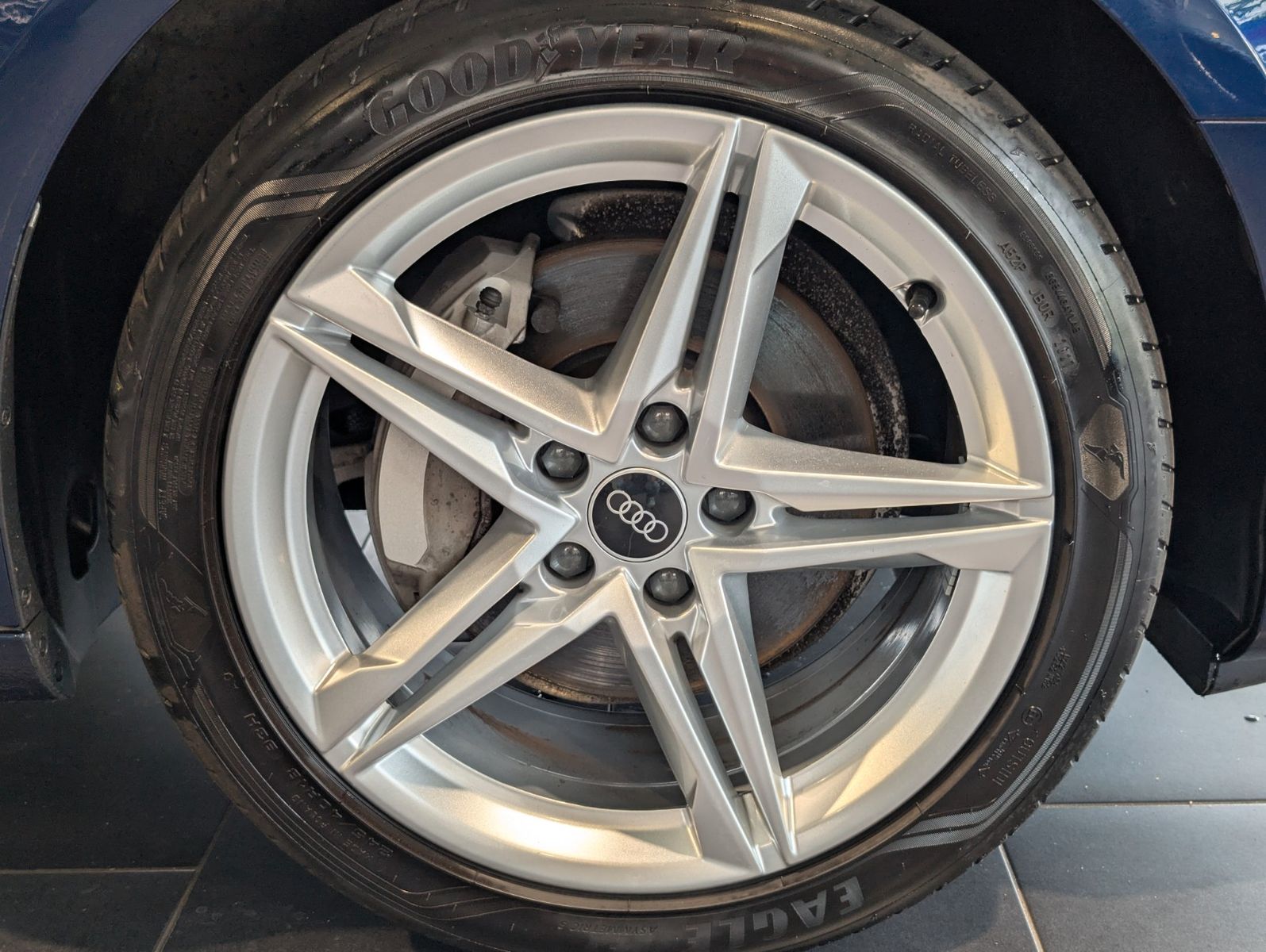 Audi A4 40 TDI S tronic advanced - Samsaru's Car Outlet