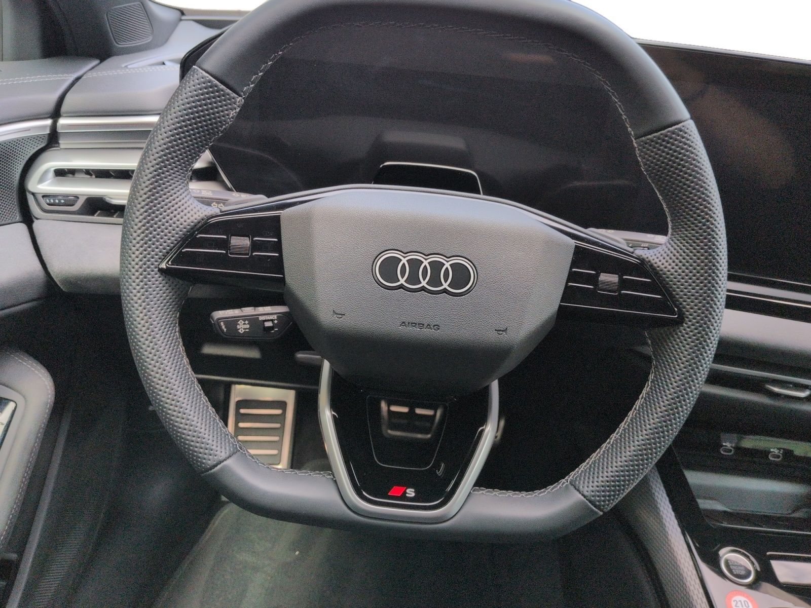 Audi A5 Avant edition one TFSI 150 S line Matrix AHK