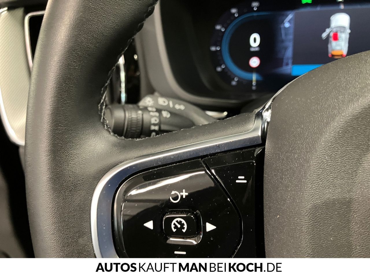 Volvo XC60 B5 AWD PlusDark ACC BLIS AHK 4xSHz VLED H&K