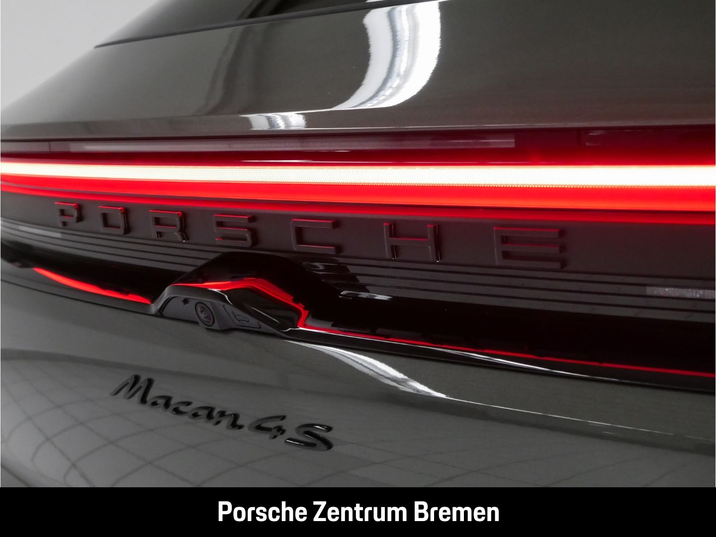 Porsche Macan 4S Sportpaket - Samsaru's Car Outlet