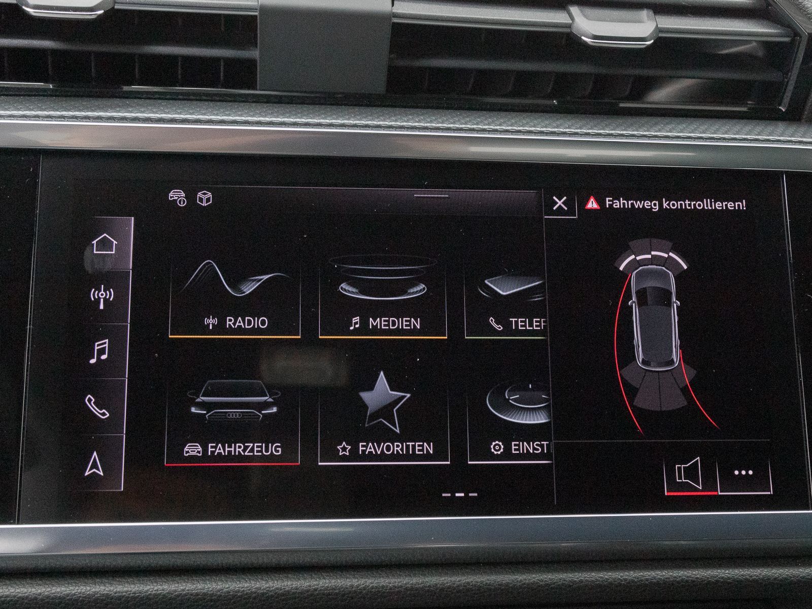 Audi Q3 40 TFSI Q S LINE - Samsaru's Car Outlet
