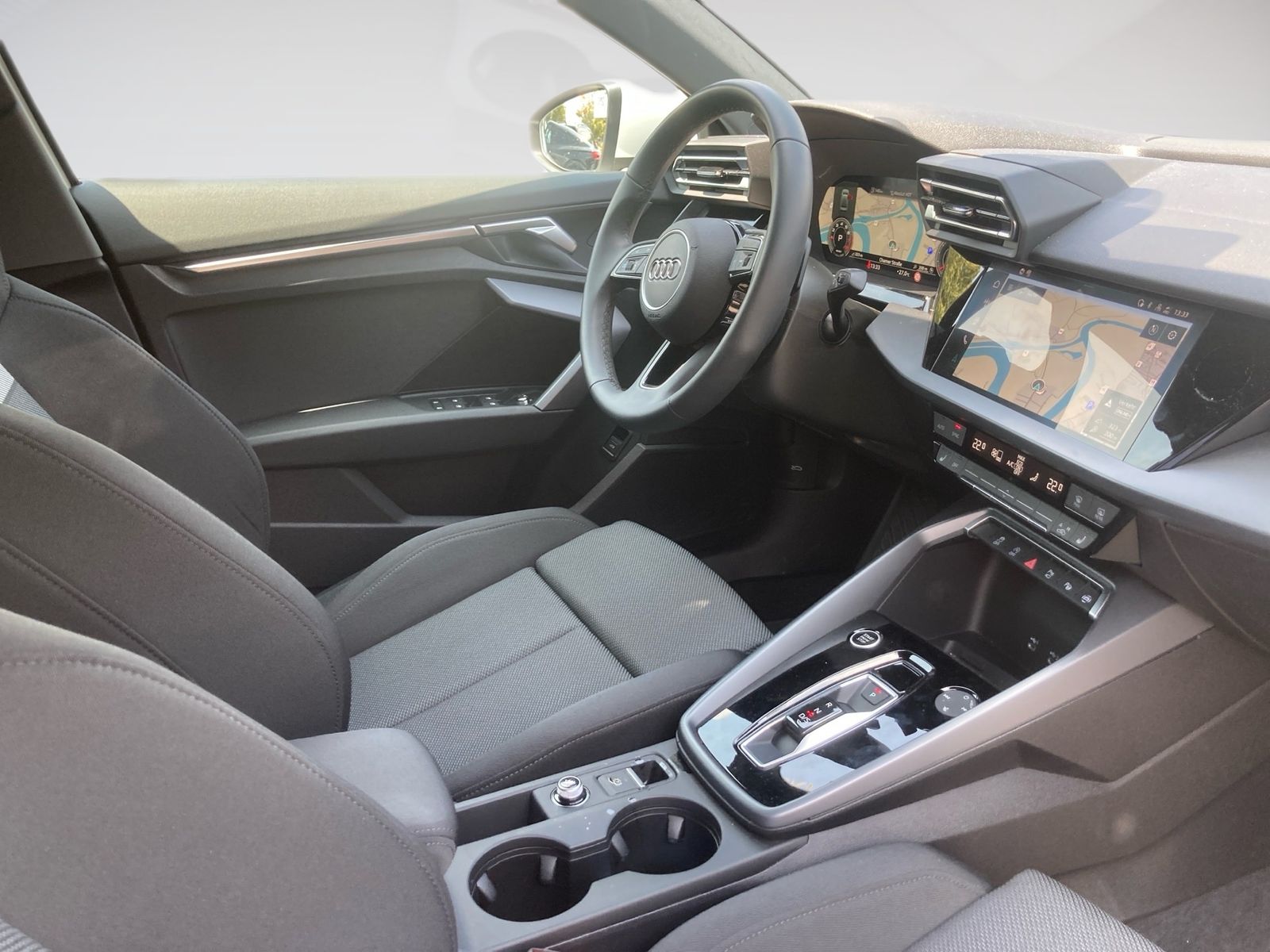 Audi A3 Limousine ADVANCED 30TFSI - Samsaru's Car Outlet