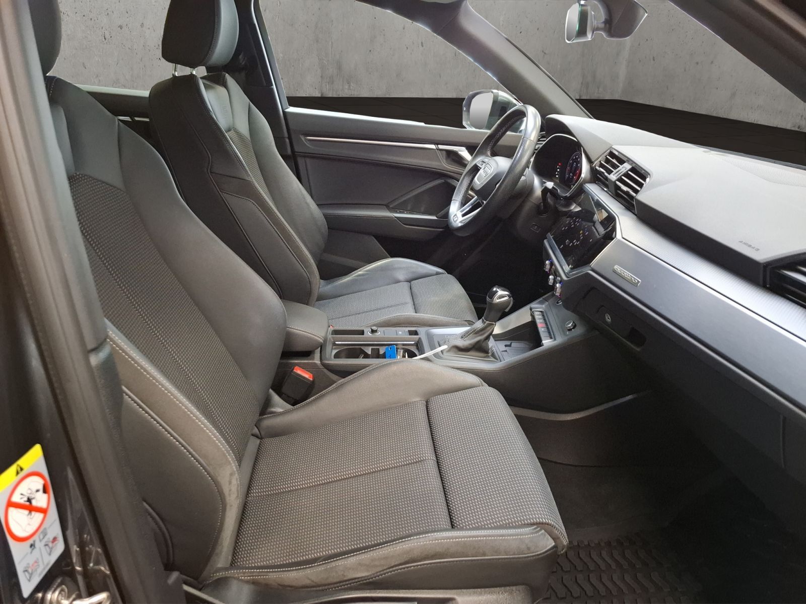 Audi Q3 S line 45 TFSI quattro - Samsaru's Car Outlet