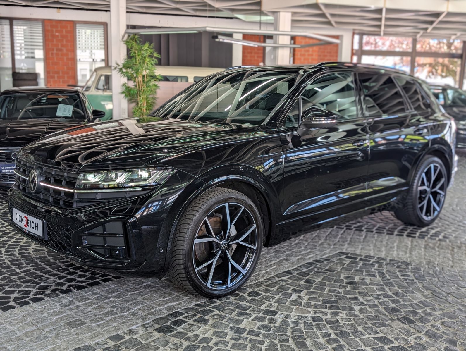 Volkswagen Touareg 3.0TDI 4M R-Line VOLL Black 22" UPE 114T