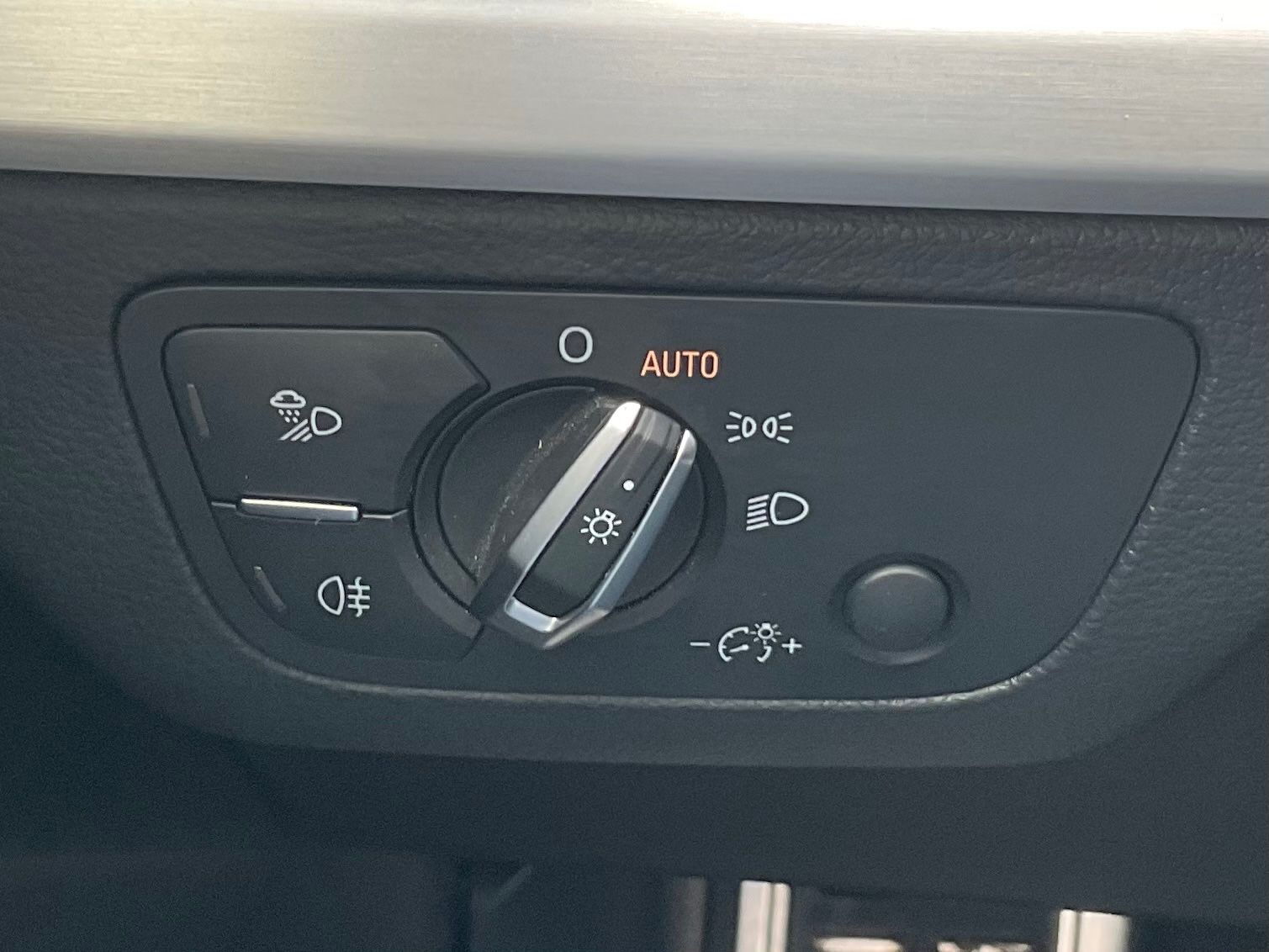 Audi Q5 40 TDI quattro S line - Samsaru's Car Outlet