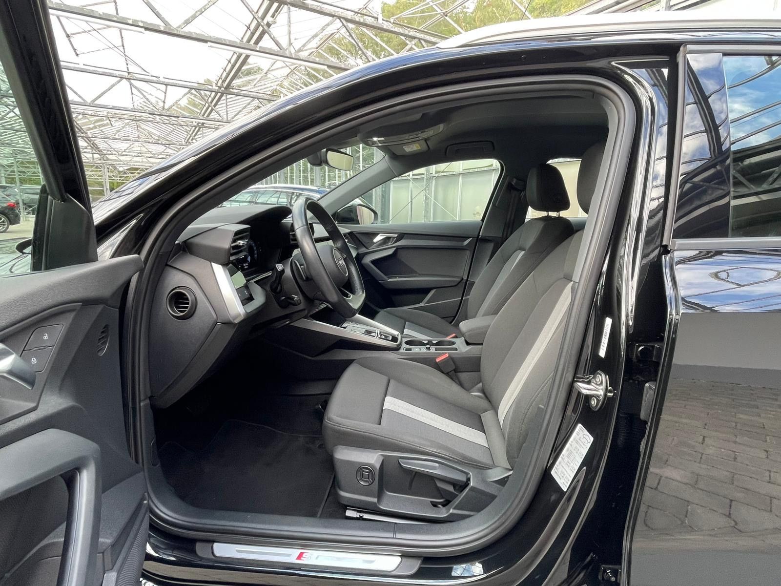 Audi A3 Spb 35 TDI S-tronic S-Line Nav LED Assist 17"