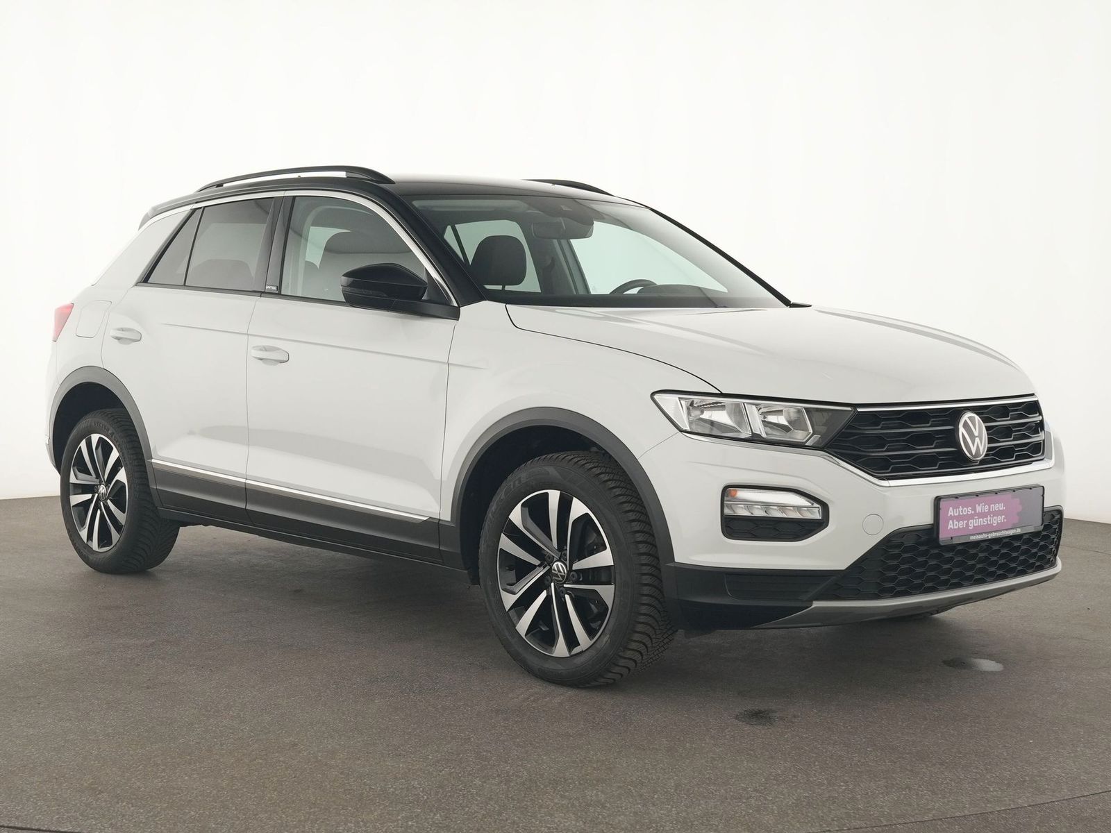 Volkswagen T-Roc United - Samsaru's Car Outlet