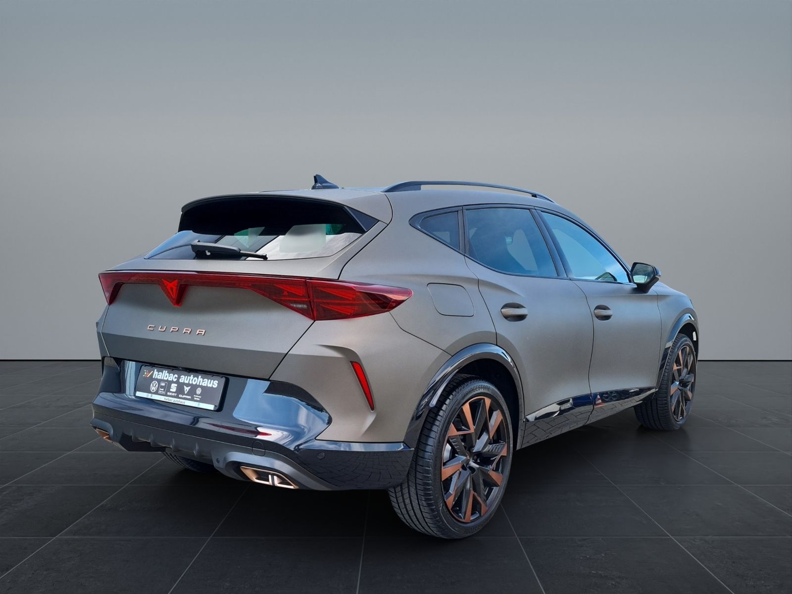 Cupra Formentor VZ 1.5e Hybrid - Samsaru's Car Outlet