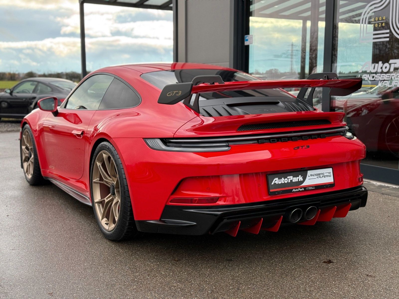 Porsche 911 GT3 - Samsaru's Car Outlet