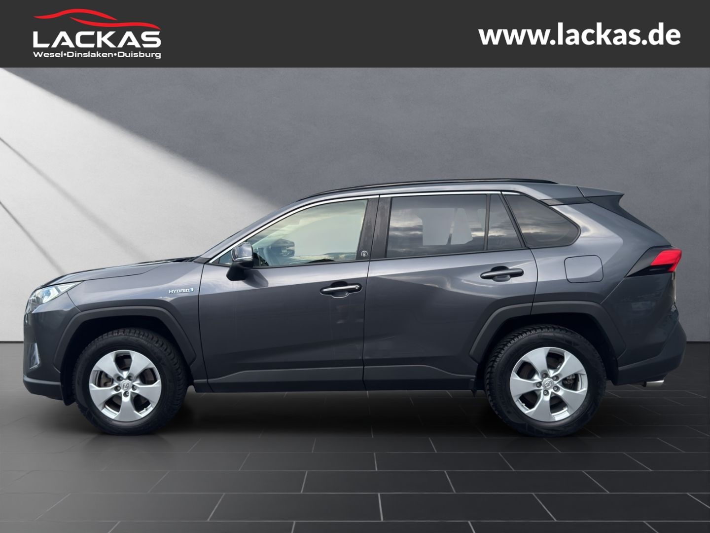 Toyota RAV 4 Hybrid - Samsaru's Car Outlet